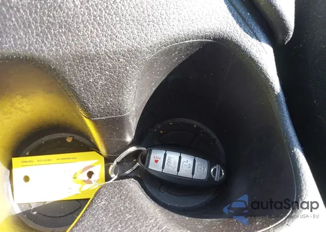 2015 Nissan Rogue Sv z USA, uszkodzony, nr VIN 5N1AT2MV2FC876701